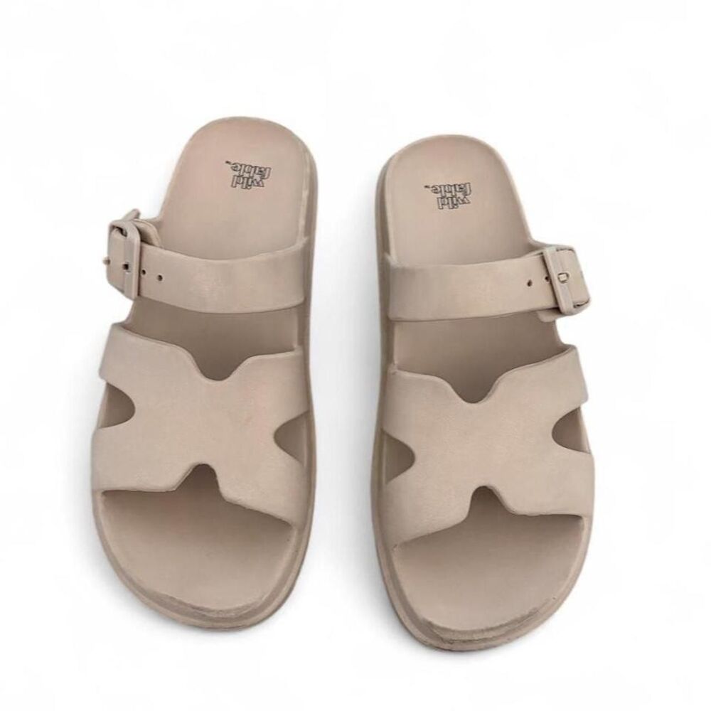Wild-fable Women's Cream and Tan Slides